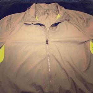 Small Nike fit storm golf jacket.